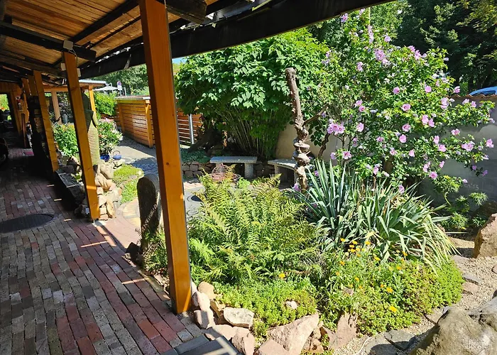 Holzhuette-Camping-Pod Mit Sauna & Fruehstueck
